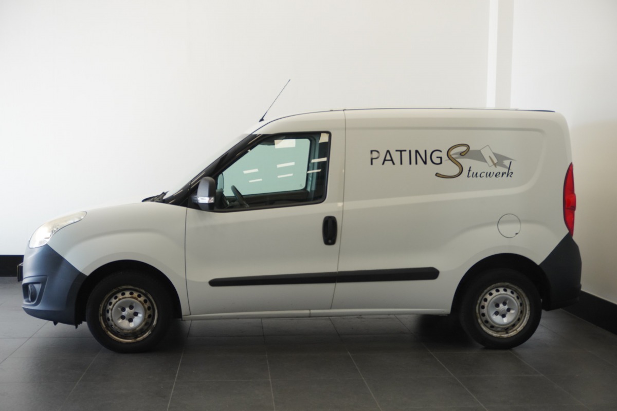 Opel Combo 1.3 CDTi - Airco - Cruise - Trekhaak - €2.499,- Ex. BTW Opel Combo 1.3 CDTi - Airco - Cruise - Trekhaak - €2.499,- Ex. BTW
