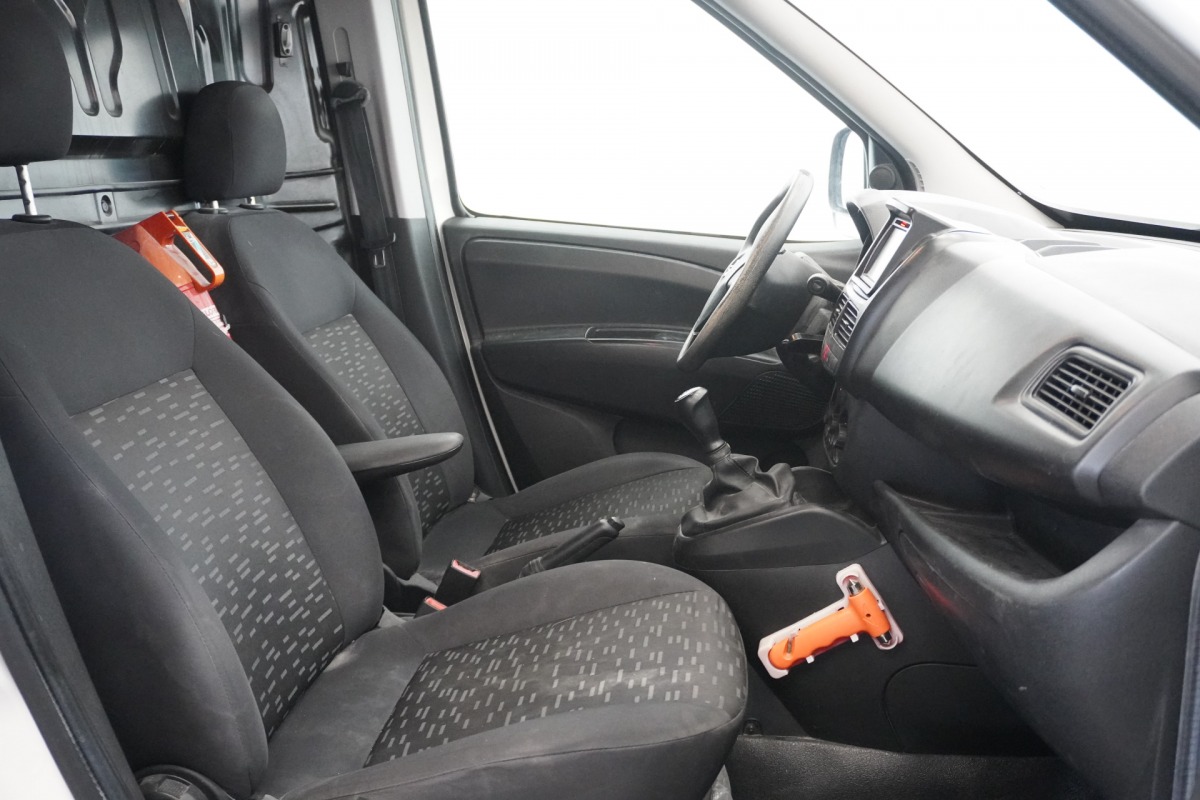 Opel Combo 1.3 CDTi - Airco - Cruise - Trekhaak - €2.499,- Ex. BTW Opel Combo 1.3 CDTi - Airco - Cruise - Trekhaak - €2.499,- Ex. BTW