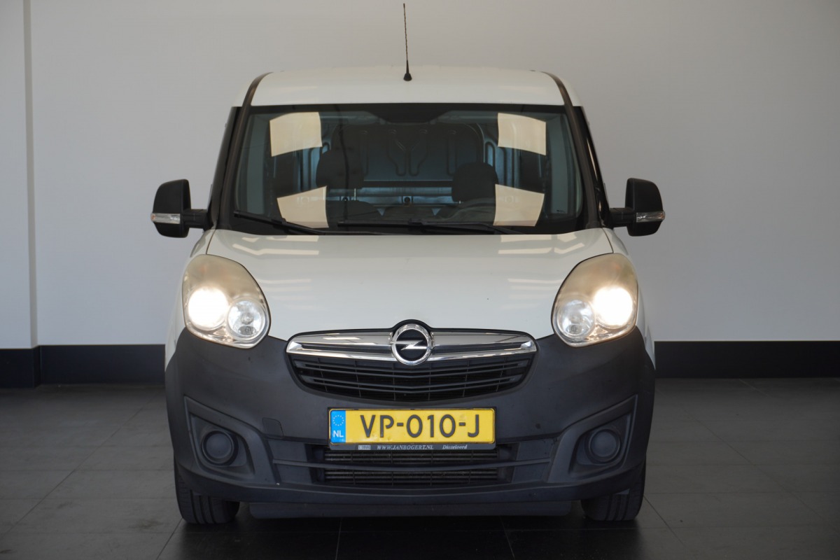 Opel Combo 1.3 CDTi - Airco - Cruise - Trekhaak - €2.499,- Ex. BTW Opel Combo 1.3 CDTi - Airco - Cruise - Trekhaak - €2.499,- Ex. BTW