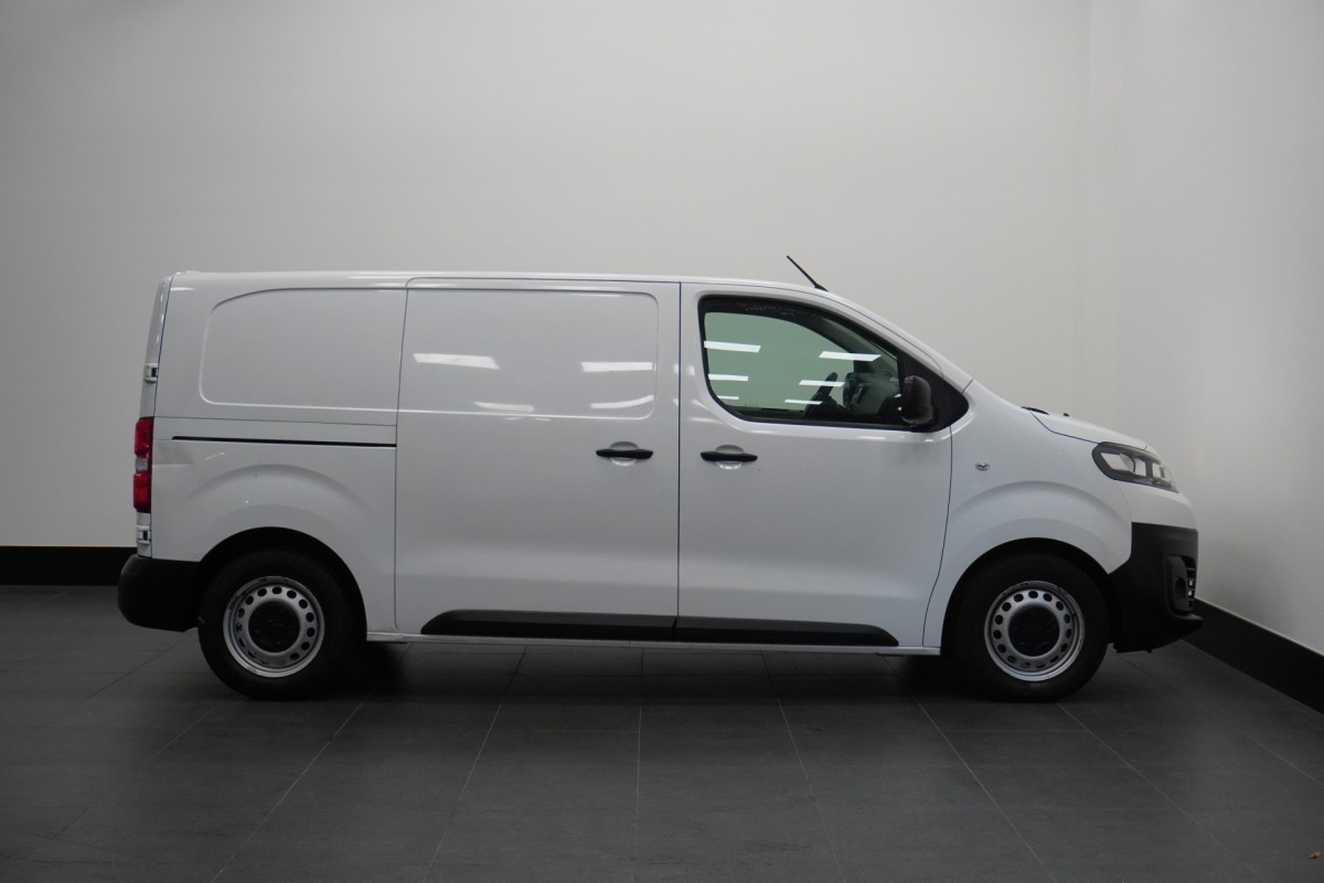 Citroën ë-Jumpy 75 kWh 136PK - Airco - Cruise - Carkit - €19.900,- Excl. Citroën ë-Jumpy 75 kWh 136PK - Airco - Cruise - Carkit - €19.900,- Excl.