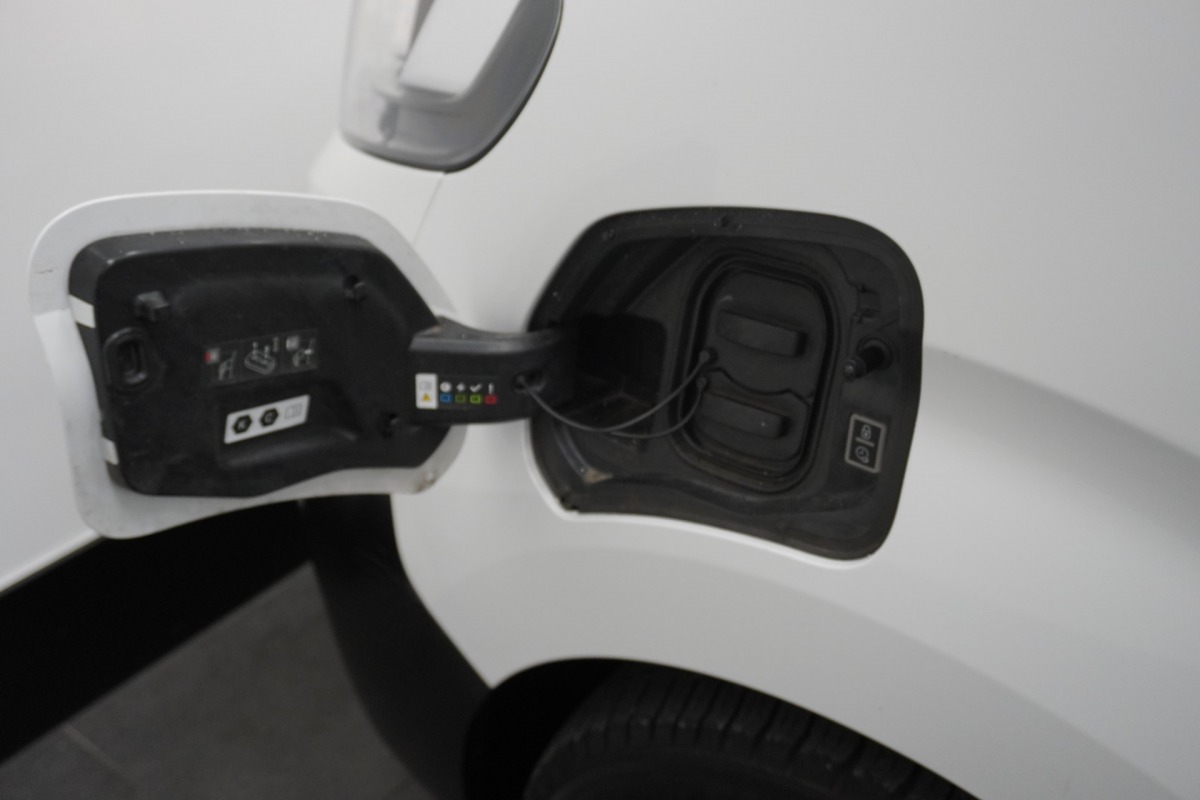 Citroën ë-Jumpy 75 kWh 136PK - Airco - Cruise - Carkit - €19.900,- Excl. Citroën ë-Jumpy 75 kWh 136PK - Airco - Cruise - Carkit - €19.900,- Excl.