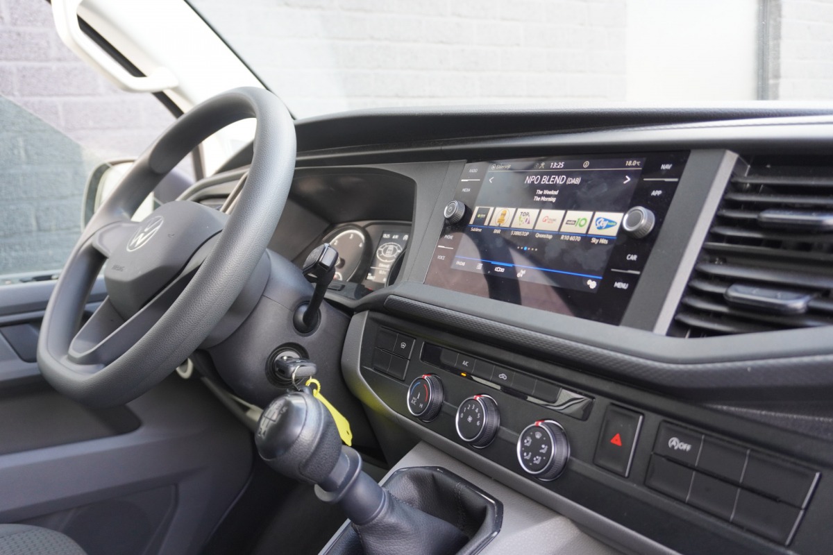Volkswagen Transporter 2.0 TDI L2 EURO 6 - Airco - Navi - Cruise - €20.900,- Excl.