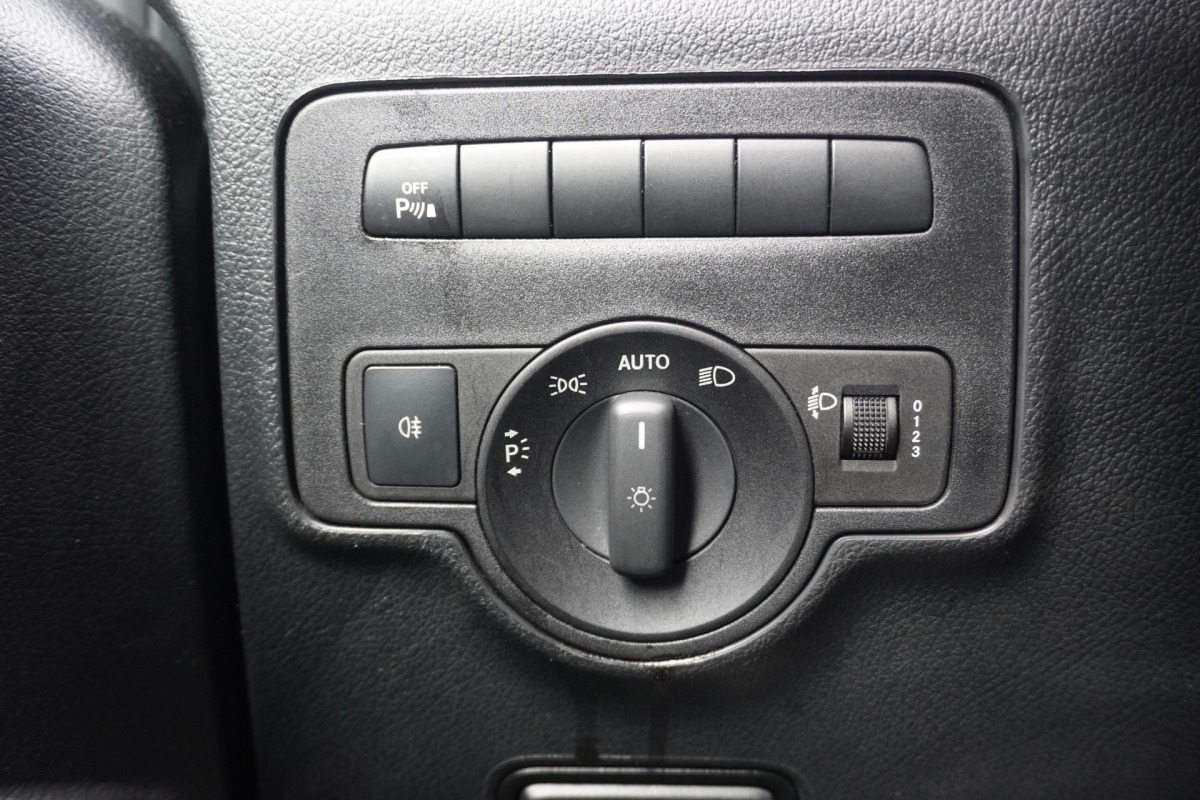 Mercedes-Benz Vito 116 CDI Lang EURO 6 - Airco - Navi - Cruise - €14.900,- Excl. Mercedes-Benz Vito 116 CDI Lang EURO 6 - Airco - Navi - Cruise - €14.900,- Excl.