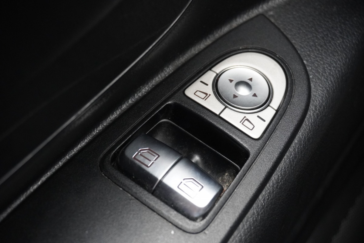 Mercedes-Benz Vito 116 CDI Lang EURO 6 - Airco - Navi - Cruise - €14.900,- Excl. Mercedes-Benz Vito 116 CDI Lang EURO 6 - Airco - Navi - Cruise - €14.900,- Excl.