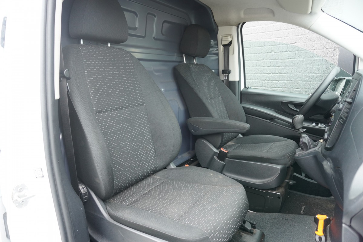 Mercedes-Benz Vito 116 CDI Lang EURO 6 - Airco - Navi - Cruise - €14.900,- Excl. Mercedes-Benz Vito 116 CDI Lang EURO 6 - Airco - Navi - Cruise - €14.900,- Excl.
