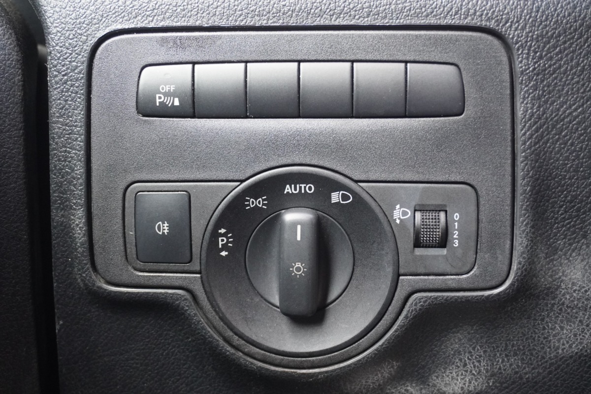 Mercedes-Benz Vito 114 CDI XL EURO 6 - Airco - Navi - Cruise - €13.950,- Excl. Mercedes-Benz Vito 114 CDI XL EURO 6 - Airco - Navi - Cruise - €13.950,- Excl.