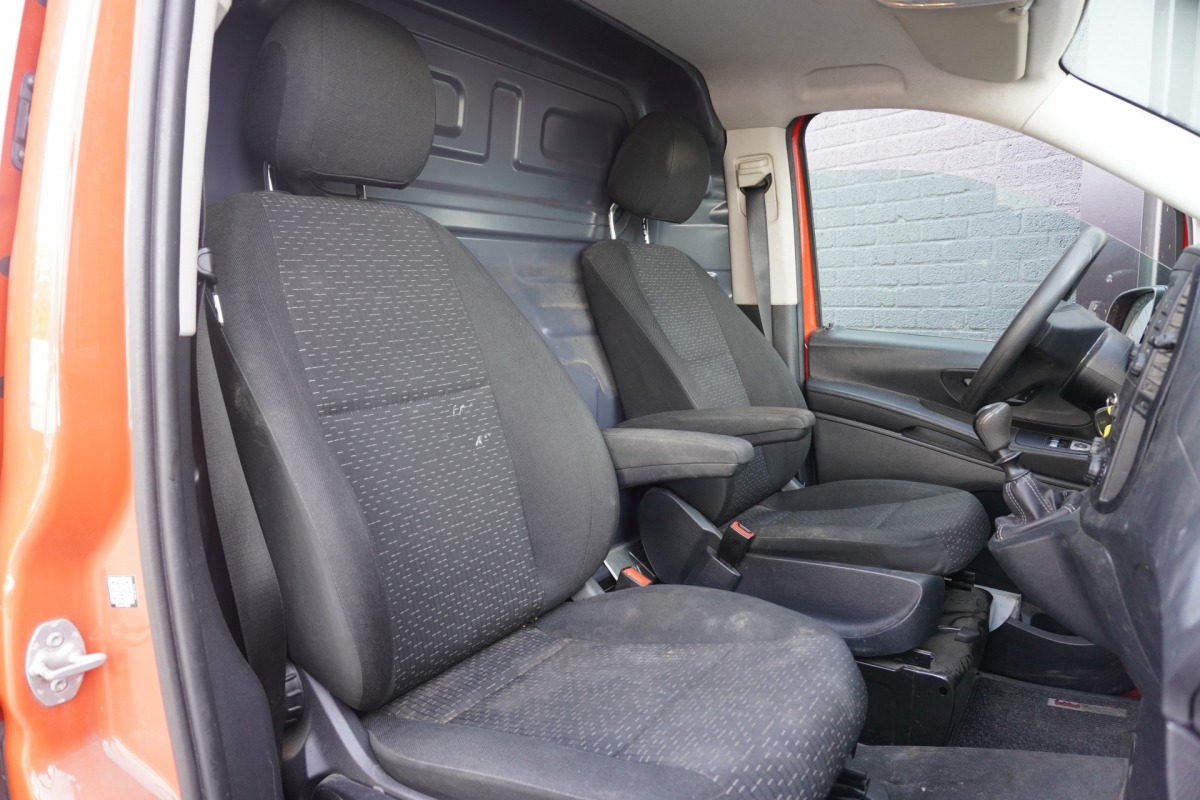Mercedes-Benz Vito 114 CDI XL EURO 6 - Airco - Navi - Cruise - €13.950,- Excl. Mercedes-Benz Vito 114 CDI XL EURO 6 - Airco - Navi - Cruise - €13.950,- Excl.