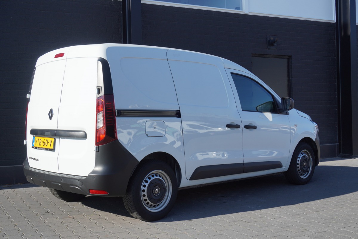 Renault Express 1.5 dCi EURO 6 - Airco - Cruise - PDC - €12.499,- Excl. Renault Express 1.5 dCi EURO 6 - Airco - Cruise - PDC - €12.499,- Excl.