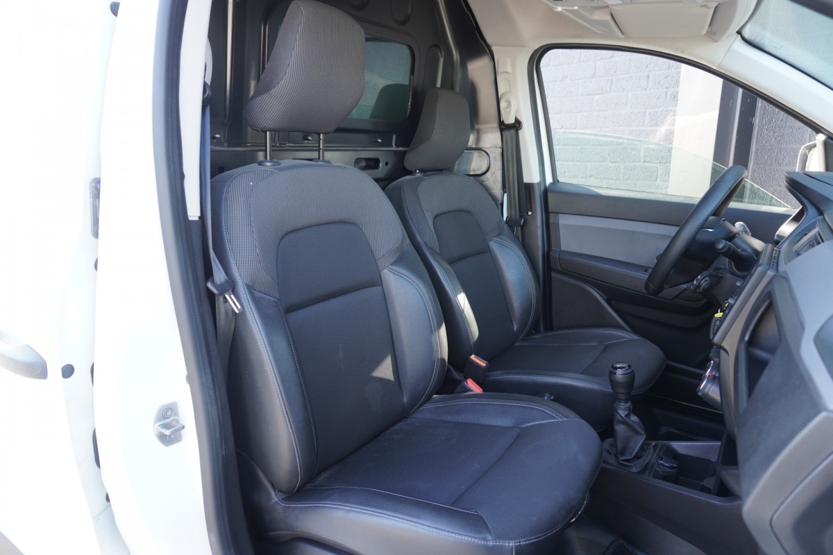 Renault Express 1.5 dCi EURO 6 - Airco - Cruise - PDC - €12.499,- Excl. Renault Express 1.5 dCi EURO 6 - Airco - Cruise - PDC - €12.499,- Excl.