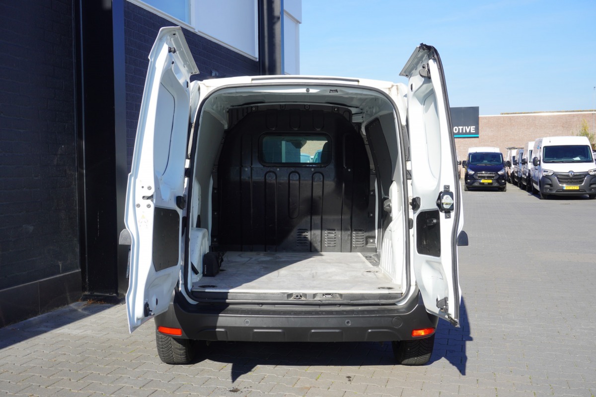 Renault Express 1.5 dCi EURO 6 - Airco - Cruise - PDC - €12.499,- Excl. Renault Express 1.5 dCi EURO 6 - Airco - Cruise - PDC - €12.499,- Excl.