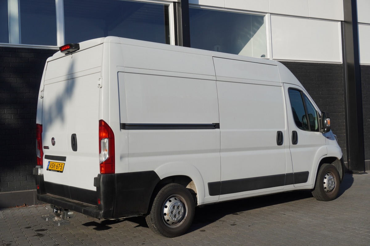 Fiat Ducato 2.3 MultiJet L2H2 140PK EURO 6 - Airco - Navi - Cruise - €14.950,- Excl. Fiat Ducato 2.3 MultiJet L2H2 140PK EURO 6 - Airco - Navi - Cruise - €14.950,- Excl.