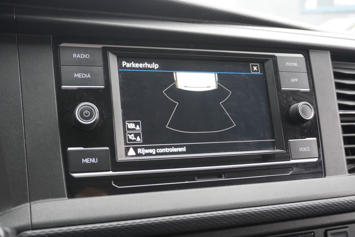 Volkswagen Transporter 2.0 TDI 150PK Automaat EURO 6 - Airco - Cruise - PDC - €22.900,- Excl. Volkswagen Transporter 2.0 TDI 150PK Automaat EURO 6 - Airco - Cruise - PDC - €22.900,- Excl.