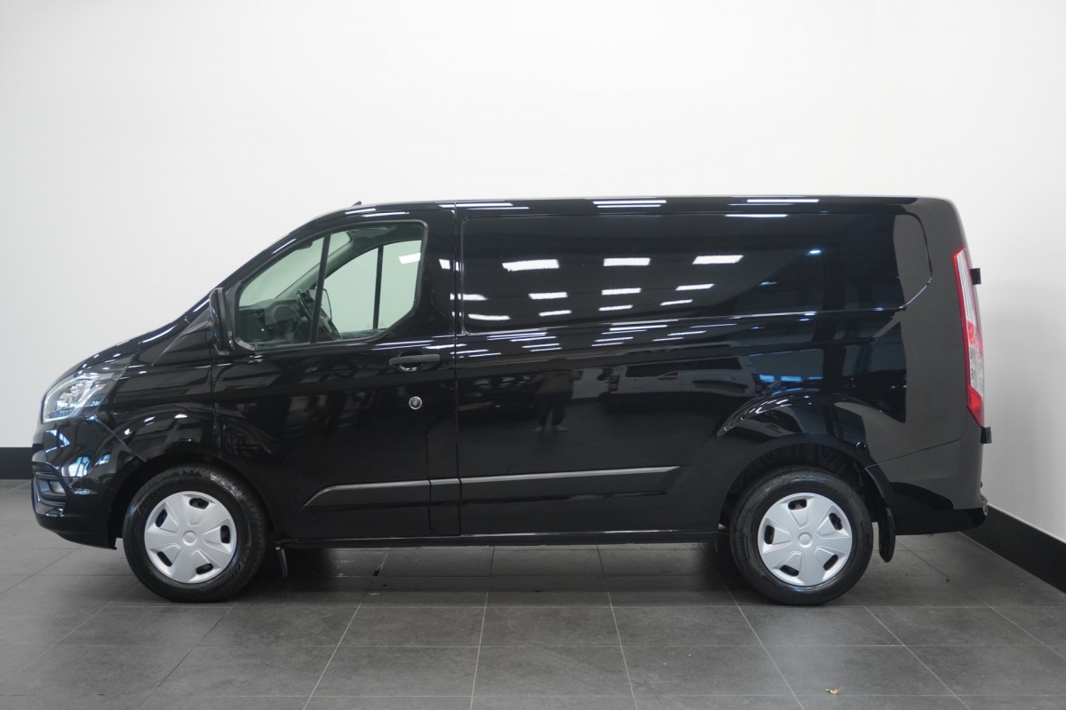 Ford Transit Custom 2.0 TDCI 170PK Automaat EURO 6 - Airco - Cruise - PDC - €14.900,- Excl. Ford Transit Custom 2.0 TDCI 170PK Automaat EURO 6 - Airco - Cruise - PDC - €14.900,- Excl.