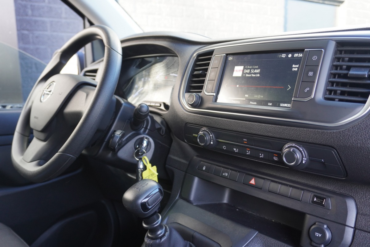 Opel Vivaro 1.5 BlueHDi L2 120PK EURO 6 - Airco - Navi - Cruise - €14.900,- Excl.