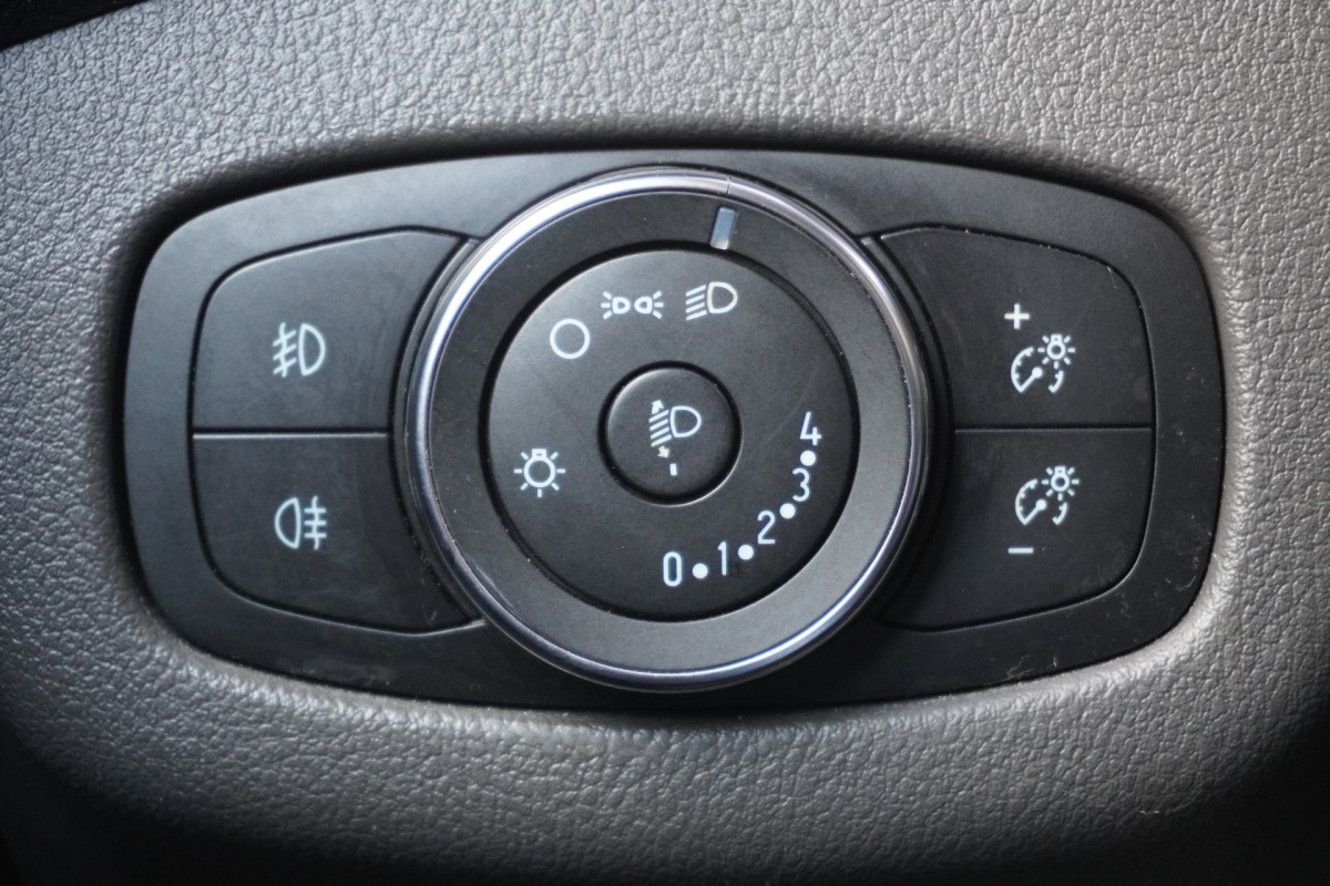 Ford Transit Connect 1.5 EcoBlue 100PK Automaat EURO 6 - Airco - Navi - Camera - € 13.950,- Excl. Ford Transit Connect 1.5 EcoBlue 100PK Automaat EURO 6 - Airco - Navi - Camera - € 13.950,- Excl.
