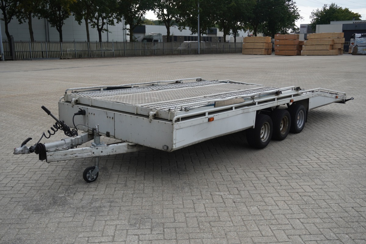 Iveco ML75E18/P AUTOTRANSPORT INCL WITTEVEEN AANHANGER 3500KG Airco | slaapcabine | 3-lader | Wisselbak | €21.950,- excl. Iveco ML75E18/P AUTOTRANSPORT INCL WITTEVEEN AANHANGER 3500KG Airco | slaapcabine | 3-lader | Wisselbak | €21.950,- excl.
