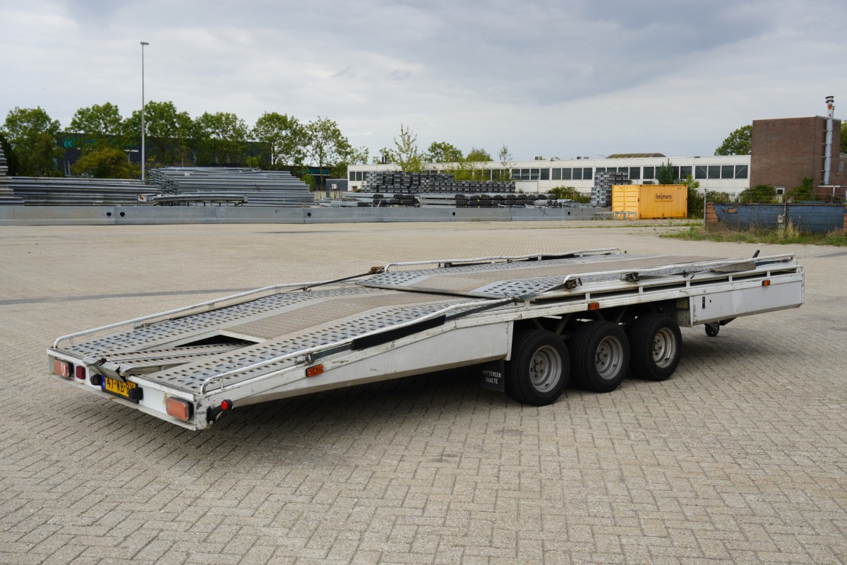 Iveco ML75E18/P AUTOTRANSPORT INCL WITTEVEEN AANHANGER 3500KG Airco | slaapcabine | 3-lader | Wisselbak | €21.950,- excl. Iveco ML75E18/P AUTOTRANSPORT INCL WITTEVEEN AANHANGER 3500KG Airco | slaapcabine | 3-lader | Wisselbak | €21.950,- excl.