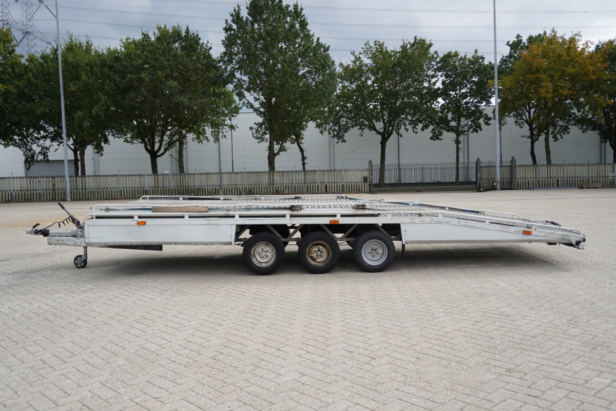 Iveco ML75E18/P AUTOTRANSPORT INCL WITTEVEEN AANHANGER 3500KG Airco | slaapcabine | 3-lader | Wisselbak | €21.950,- excl. Iveco ML75E18/P AUTOTRANSPORT INCL WITTEVEEN AANHANGER 3500KG Airco | slaapcabine | 3-lader | Wisselbak | €21.950,- excl.