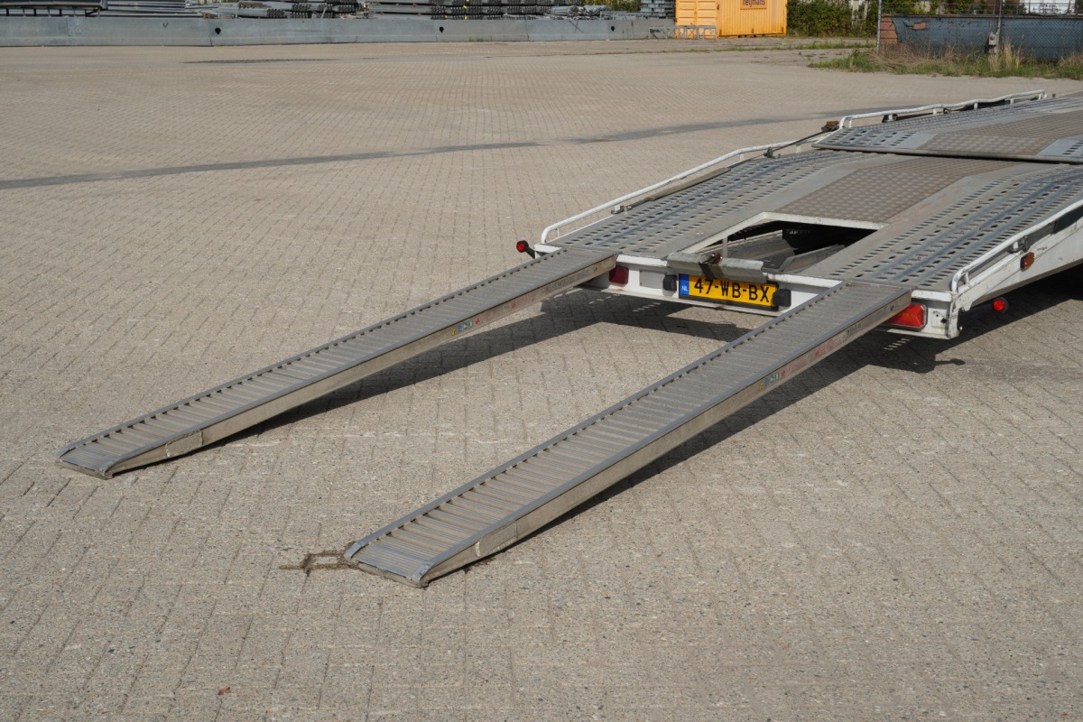 Iveco ML75E18/P AUTOTRANSPORT INCL WITTEVEEN AANHANGER 3500KG Airco | slaapcabine | 3-lader | Wisselbak | €21.950,- excl. Iveco ML75E18/P AUTOTRANSPORT INCL WITTEVEEN AANHANGER 3500KG Airco | slaapcabine | 3-lader | Wisselbak | €21.950,- excl.
