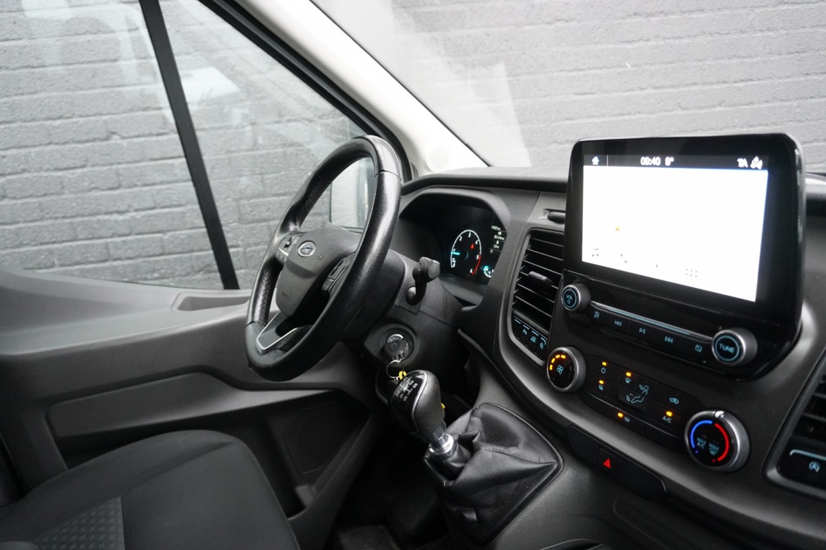 Ford Transit 2.0 TDCI 130PK L3H2 MHEV EURO 6 - Airco - Navi - Cruise - €14.950,- Excl. Ford Transit 2.0 TDCI 130PK L3H2 MHEV EURO 6 - Airco - Navi - Cruise - €14.950,- Excl.