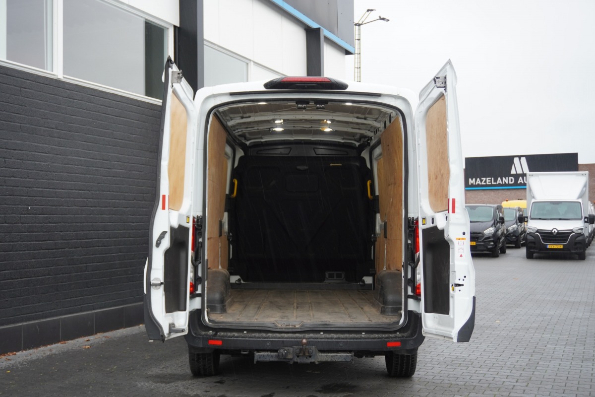 Ford Transit 2.0 TDCI 130PK L3H2 MHEV EURO 6 - Airco - Navi - Cruise - €14.950,- Excl. Ford Transit 2.0 TDCI 130PK L3H2 MHEV EURO 6 - Airco - Navi - Cruise - €14.950,- Excl.