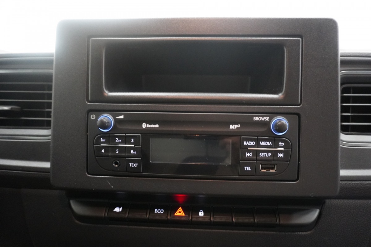Renault Master 2.3 dCi 136PK EURO 6 - Airco - Cruise - Trekhaak - € 13.900,- Excl. Renault Master 2.3 dCi 136PK EURO 6 - Airco - Cruise - Trekhaak - € 13.900,- Excl.