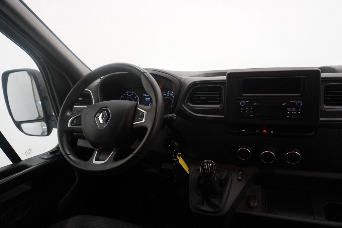 Renault Master 2.3 dCi 136PK EURO 6 - Airco - Cruise - Trekhaak - € 13.900,- Excl. Renault Master 2.3 dCi 136PK EURO 6 - Airco - Cruise - Trekhaak - € 13.900,- Excl.
