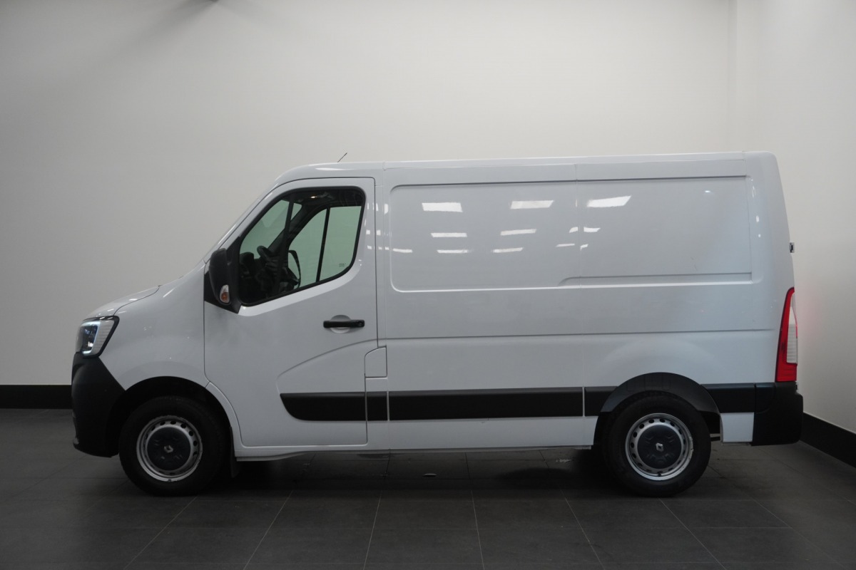 Renault Master 2.3 dCi 136PK EURO 6 - Airco - Cruise - Trekhaak - € 13.900,- Excl. Renault Master 2.3 dCi 136PK EURO 6 - Airco - Cruise - Trekhaak - € 13.900,- Excl.