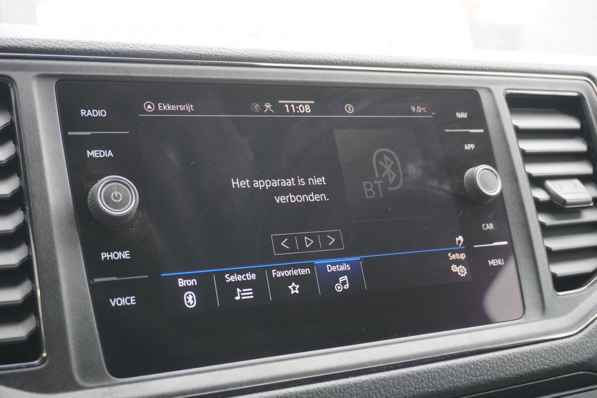 Volkswagen Crafter 2.0 TDI L3H3 140PK EURO 6 - Airco - Navi - Cruise - €18.950,- Excl. Volkswagen Crafter 2.0 TDI L3H3 140PK EURO 6 - Airco - Navi - Cruise - €18.950,- Excl.